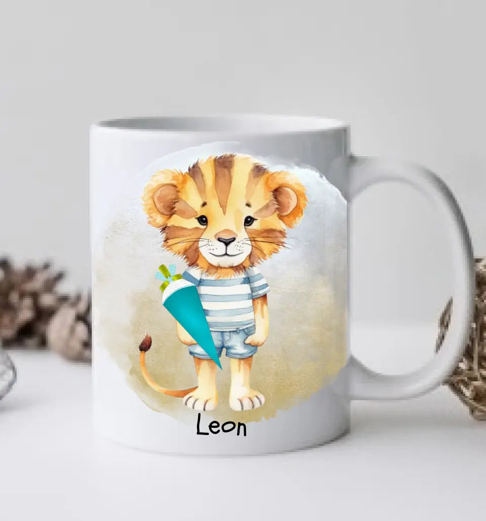 Schulkind 2024 | Einschulung Geschenk Kindertasse Becher Kissen Löwe für Junge & Mädchen personalisiert | Einschulungsgeschenk | Schulbeginn 1. Klasse