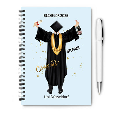Personalisierter Collegeblock / Notizblock Abschlußgeschenk Abitur, Bachelor, Master oder Doktor mit Namen Mann Collogeblock kariert lieferbar ab 18.10.2025