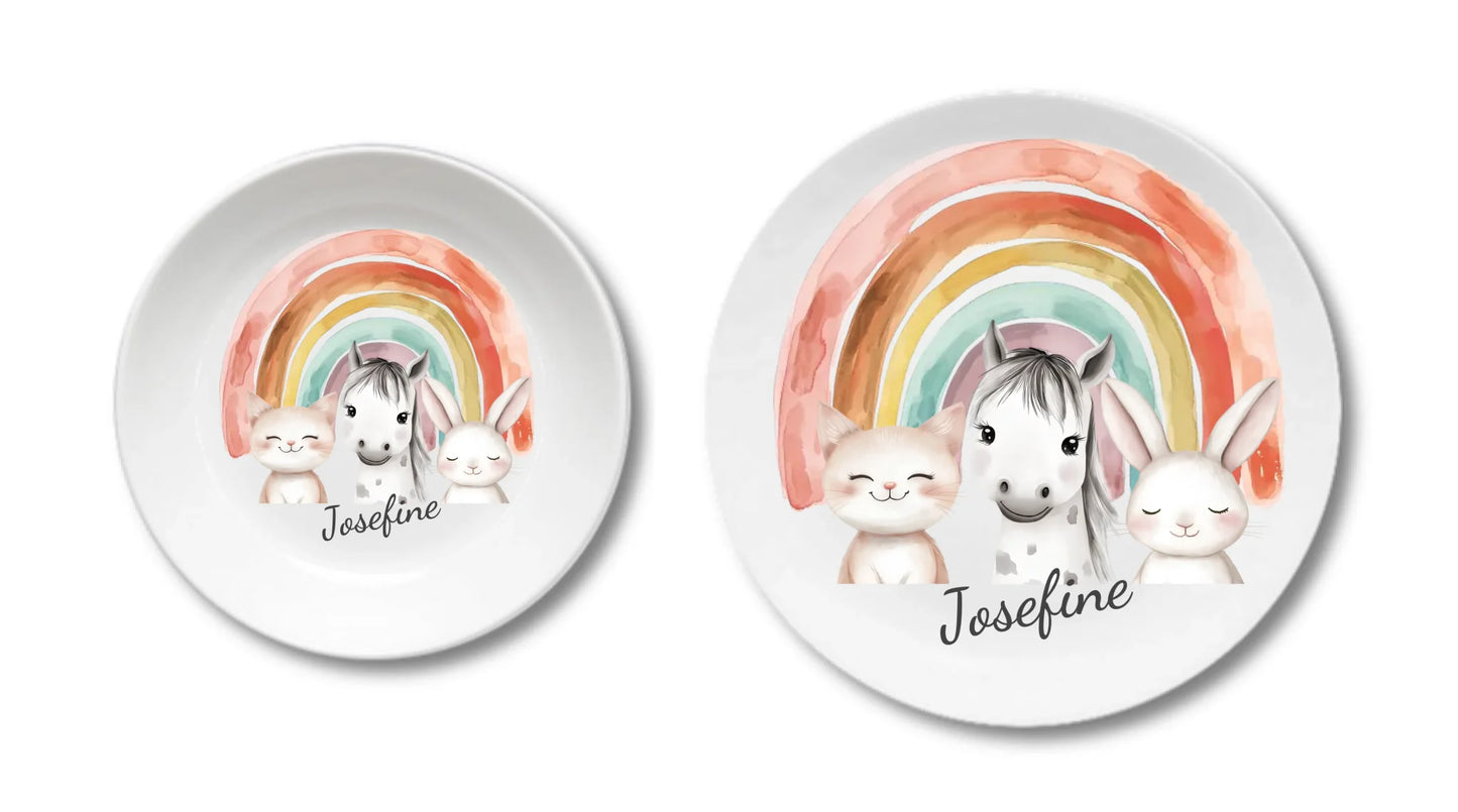 Kinderteller Regenbogen mit Namen & Farmtieren personalisiert, Kindergeschirr Geschenk zur Taufe, Geburt, Geburtstag und Weihnachten 2 Teller personalisiert Kinderteller + flacher Teller 190mm Ø + 235mm Ø - nur innerhalb Deutschland lieferbar