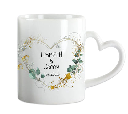 Personalisierte Hochzeitstasse Hochzeitsgeschenk Blumenkranz Herz Brautpaar, Kaffeebecher - Geschenk Hochzeit