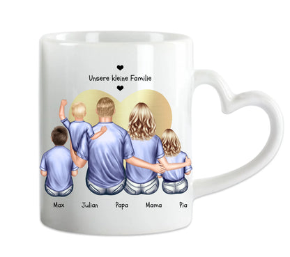 Muttertags- und Vatertagsgeschenk - Tasse personalisiert mit Eltern, Mama, Papa & 3 Kindern Herzhenkelglas Default Mug Classic - Panorama