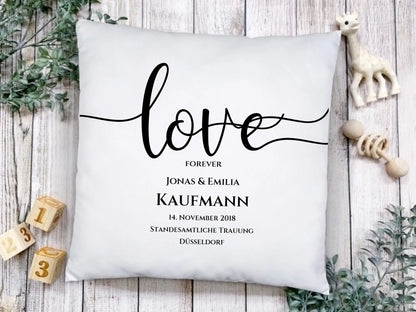 "LOVE" Kissen Hochzeitsgeschenk | personalisiertes Hochzeitskissen Brautpaar | Geschenkidee zur Hochzeit, Hochzeitstag, Valentinstag, Geburtstag