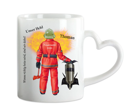 Personalisierte Feuerwehr Tasse mit Namen & Spruch – Geschenk für Kollegen & Feuerwehrmann Herzhenkeltasse Default Mug Classic - Panorama