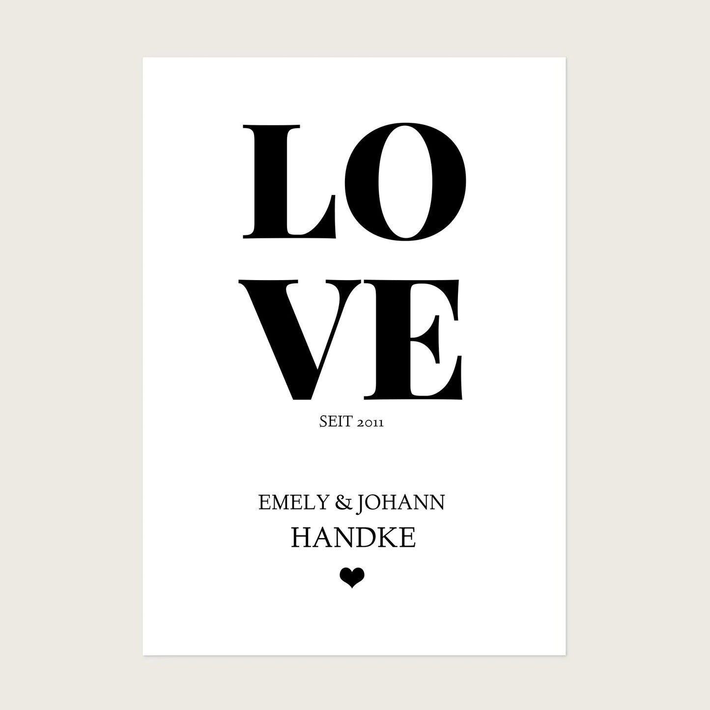 LOVE Poster personalisiert mit Name und Datum Poster als romantische Wandbild und Geschenkidee für den Partner/Partnerin.